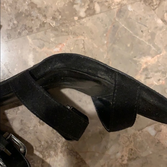 DONATED Black Suede Strappy Chunky Heels - Picture 2 of 5